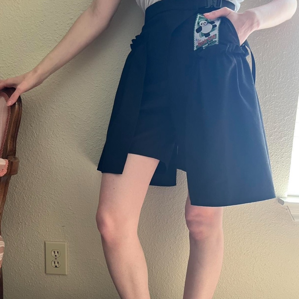 Mukzin | Women's Black Shorts